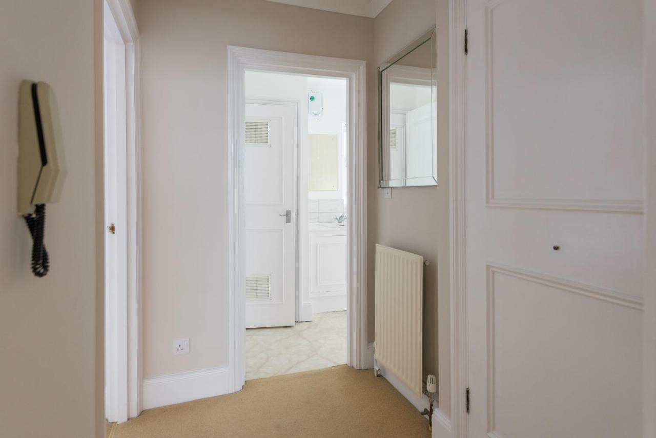 One Bedroom High Street Kensington Apartment Лондон Екстер'єр фото